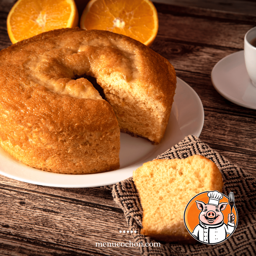 Gâteau à l'orange sur table en bois, menucochon.com