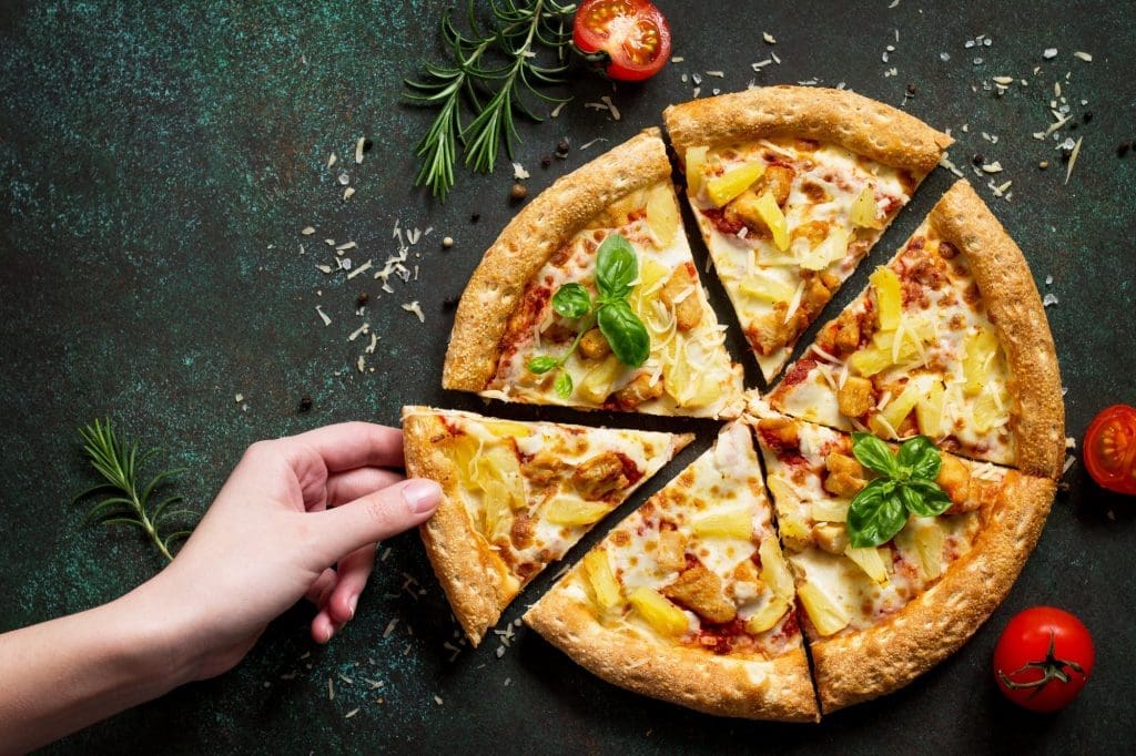 Passion et saveurs : Les meilleures pizzerias Québec (2025) Pizza menu. Delicious traditional Italian pizza Hawaiian.