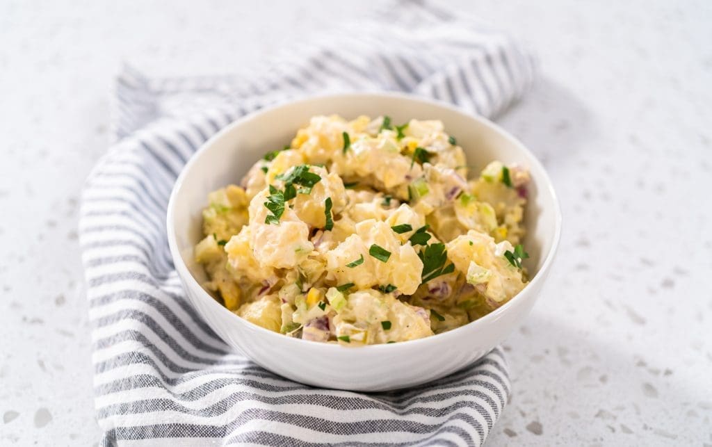 10 Recettes de Salades Savoureuses pour Toutes les Occasions Potato salad